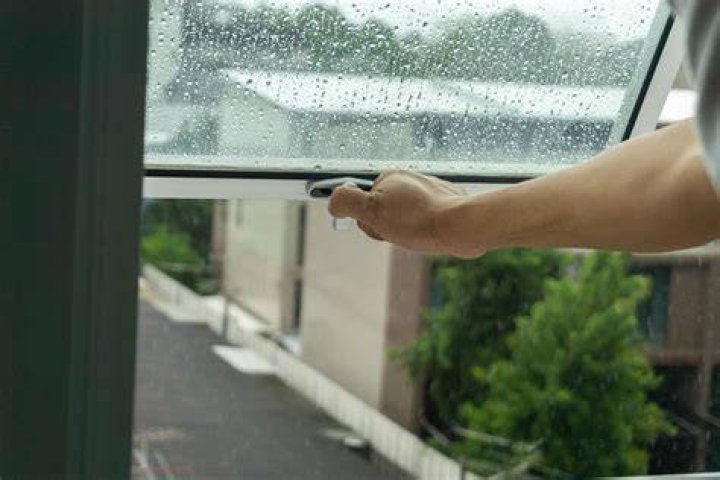 At what temperature should you open your windows?