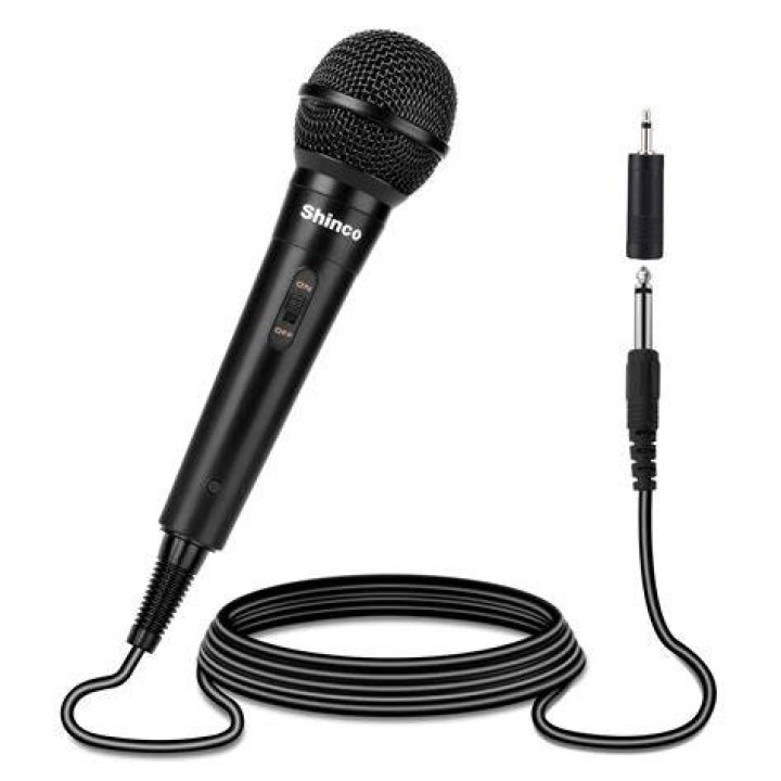 Is AUX in for microphone?